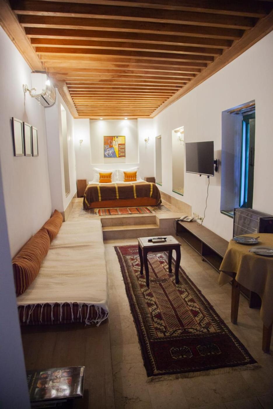Hotel Dar El Medina 4*